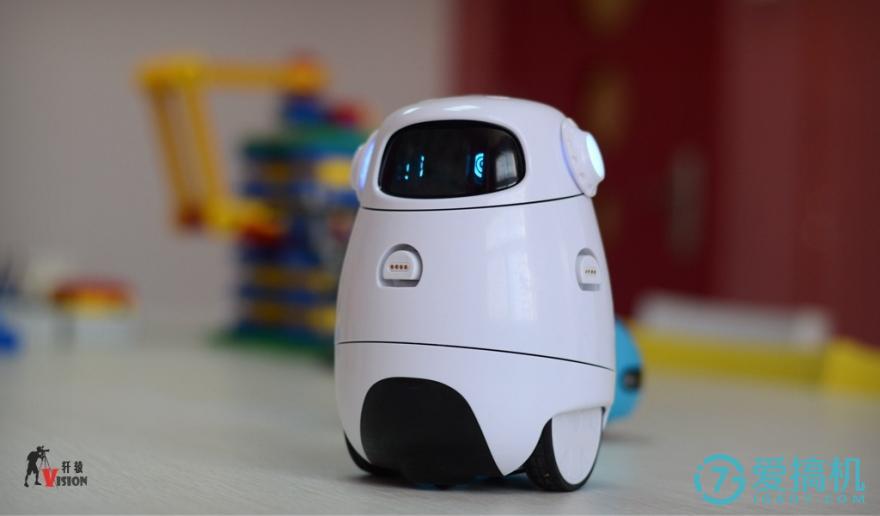 让孩子喜欢编程的视频,小卡智能编程