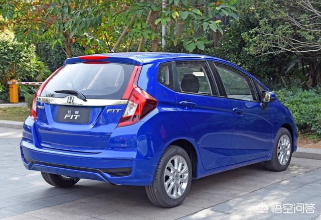 飞度裸车价格是多少,本田飞度分期利息一般是多少