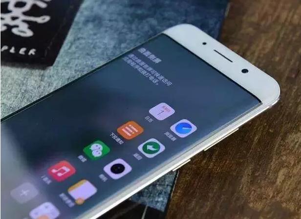 手机陶瓷膜和水凝膜哪个好一点,手机水凝膜怎么样有什么优缺点