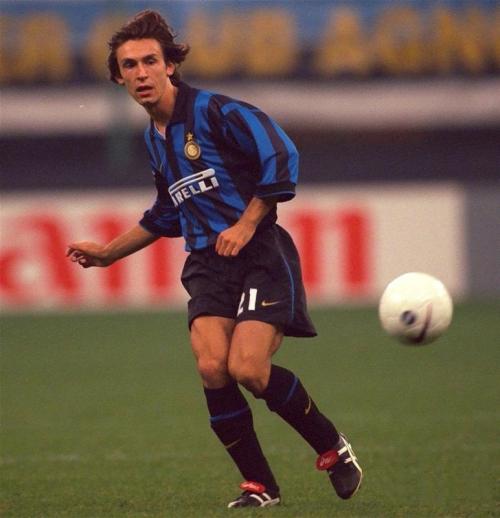 皮尔洛类型的球员,皮尔洛优雅过人