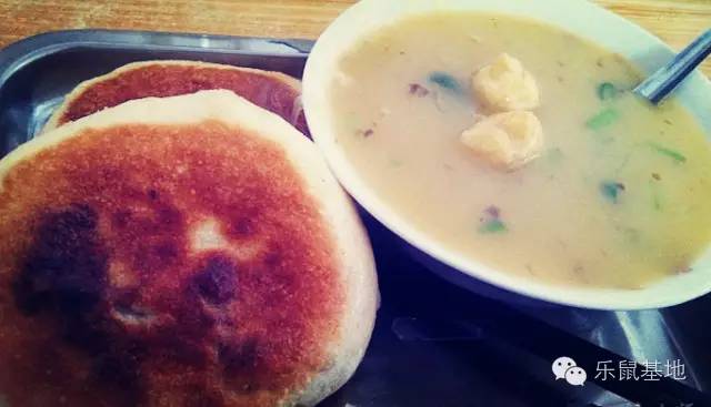 跟着影帝黄渤去尝尝青岛的美食