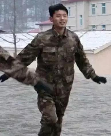 张继科香港表演赛撩妹,张继科爱撩妹