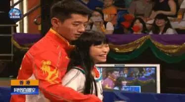 张继科香港表演赛撩妹,张继科爱撩妹