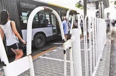 孕妇头卡护栏缓解妙招,孕妇护栏卡脖身亡