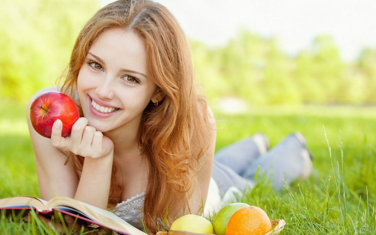 晚上吃苹果好吗发胖吗,晚上吃苹果好吗女人