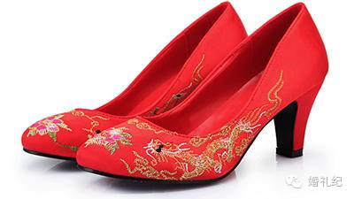 新娘鞋子婚鞋大红3厘米款式,结婚穿的大红婚鞋还可以自己穿吗