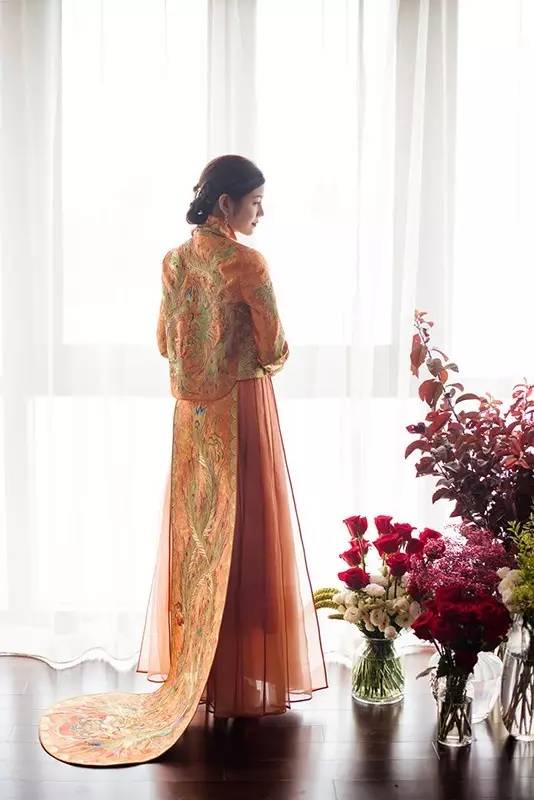 龙凤褂和秀禾服区别婚纱照,秀禾服和龙凤褂婚纱