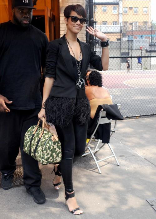 村上隆nike联名鞋,村上隆lv联名