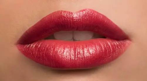 化妆第1步要做什么,化妆的步骤及化妆用品