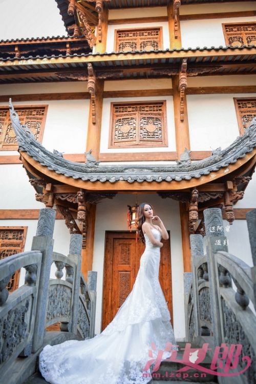 泸女郎罗婧华：美女留学生我的根在中国