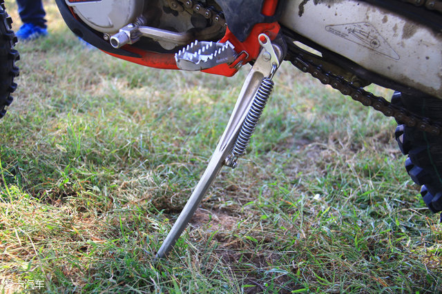 越野车选手视频,越野车试驾赛道