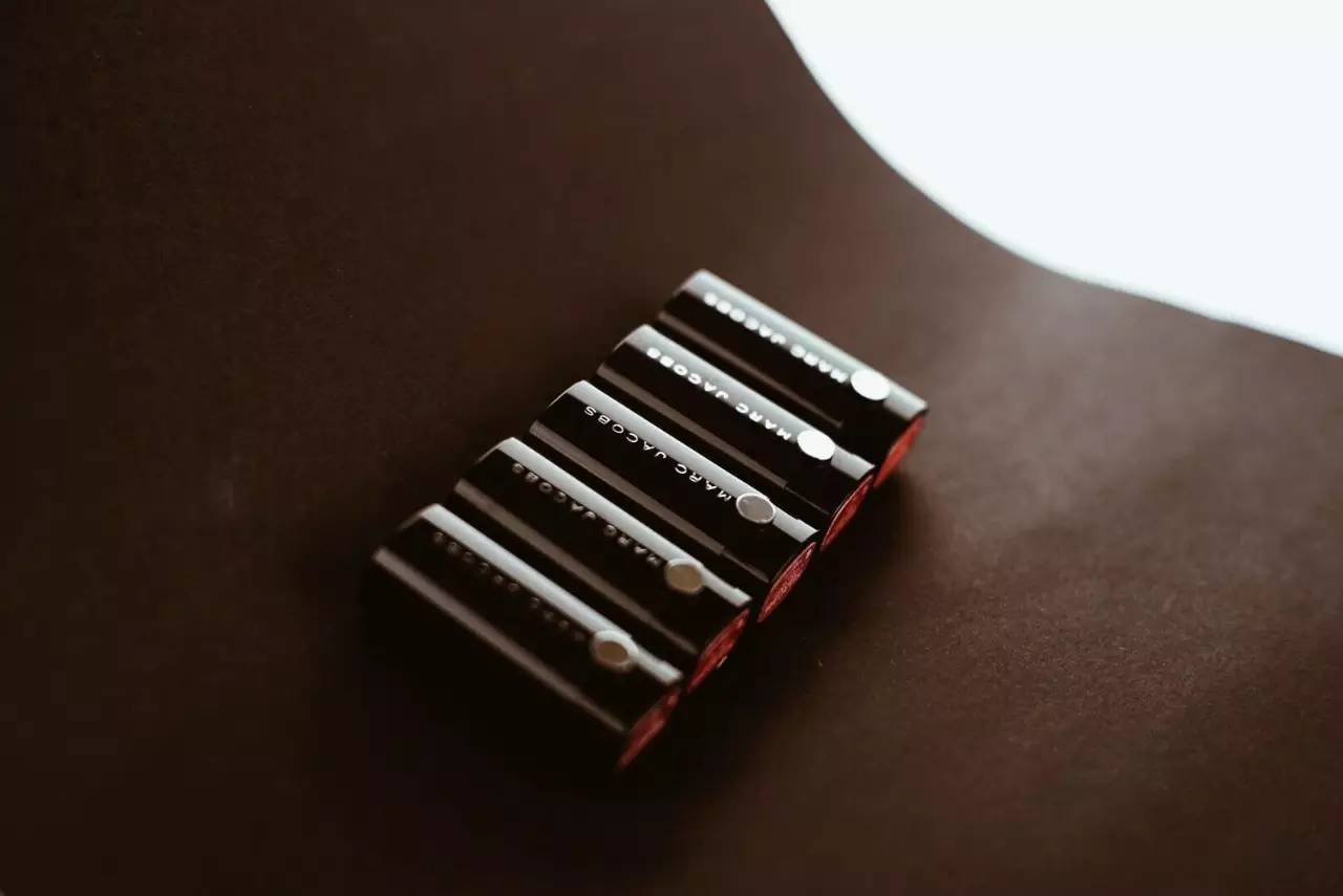 适合60-70岁老人口红颜色平价,阿玛尼小胖丁200平价替代口红