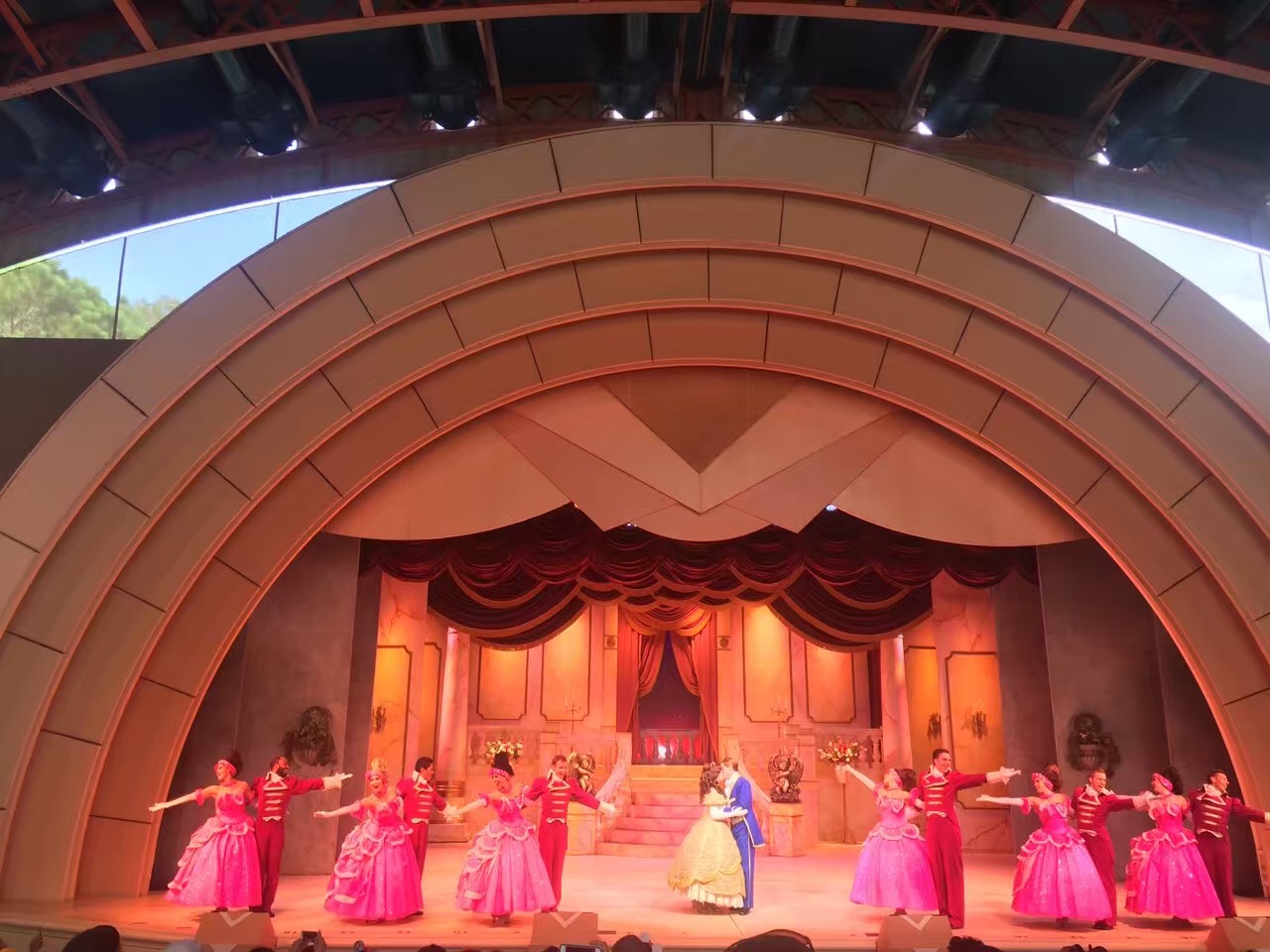 去迪士尼上班是怎样的,迪士尼工作体验