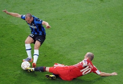 中秋节特辑:那些在欧冠赛场与老东家“团圆”的巨星