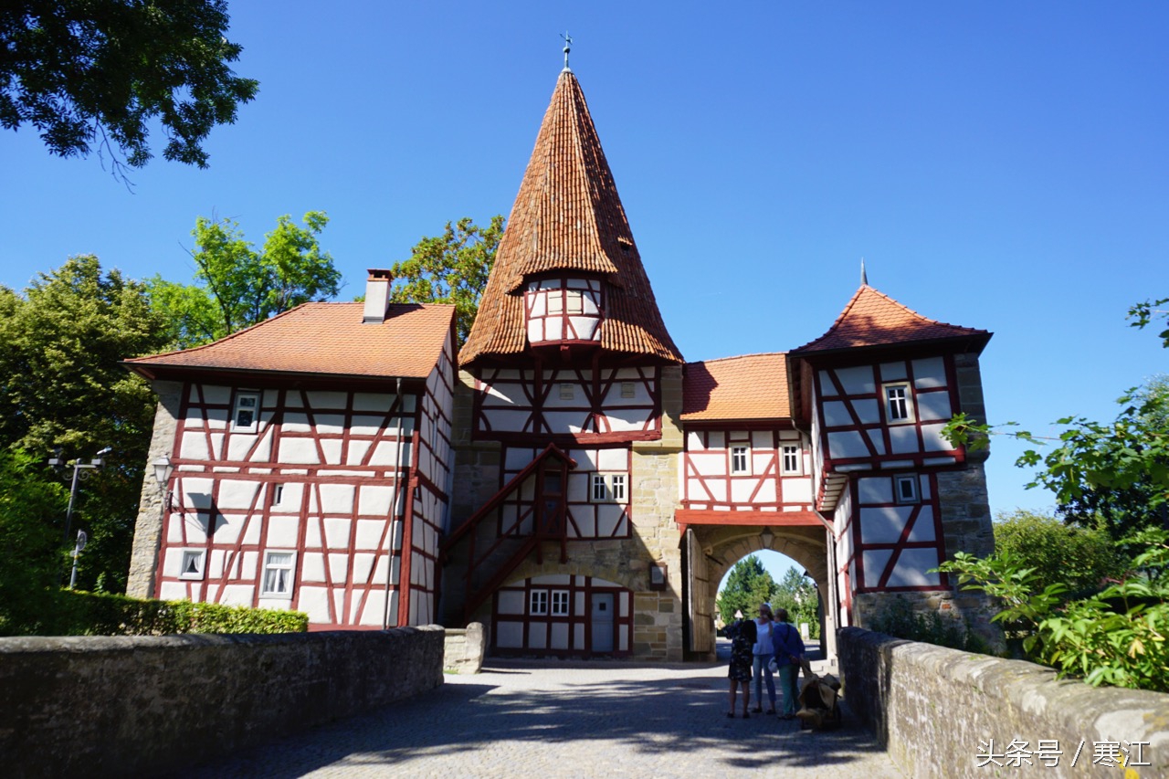 美丽的莱茵河东岸最著名的葡萄酒,法兰肯葡萄酒