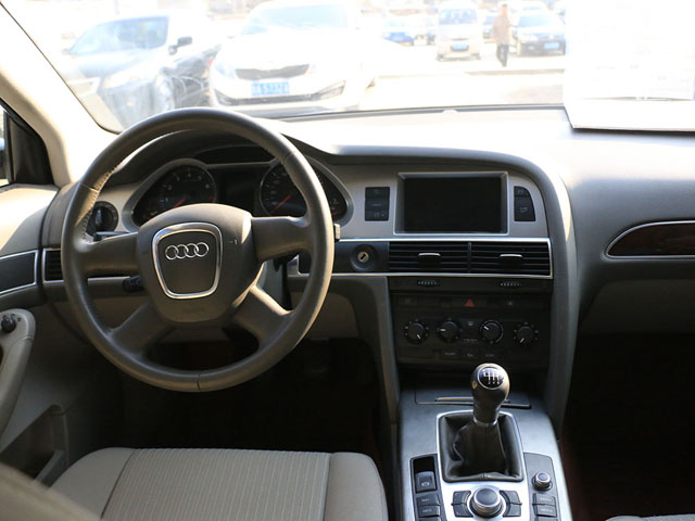 奥迪a6l2009款二手车值得买吗,09年奥迪a6l2.0t二手车值多少钱