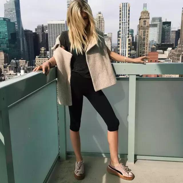 宋佳刘雯同款拖鞋,刘雯袁姗姗张雨绮