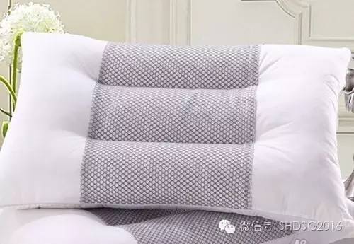 睡新床和床垫会得白血病吗,一般枕头里的甲醛会导致白血病吗