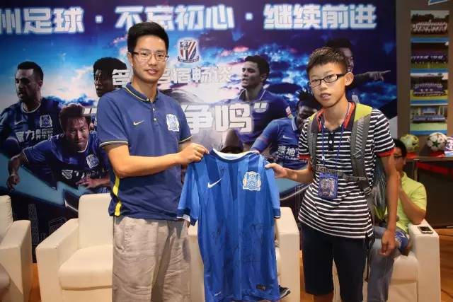 名记名宿谈皇马,足球大咖谈青训