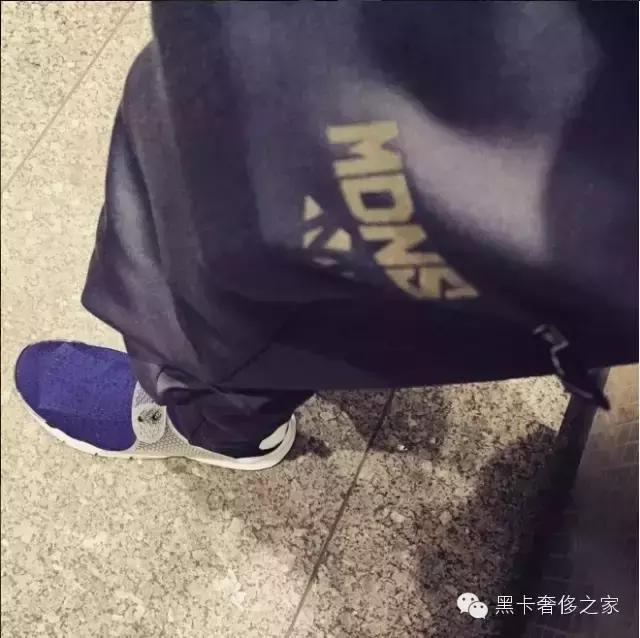 余文乐丨玩车玩表还超爱晒鞋这样的老公请给我来一打