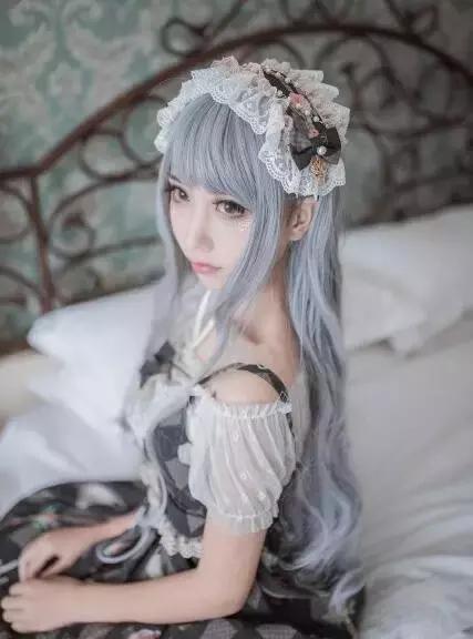 lolita文化，这些美丽的小裙子治愈了少女们成长的痛苦