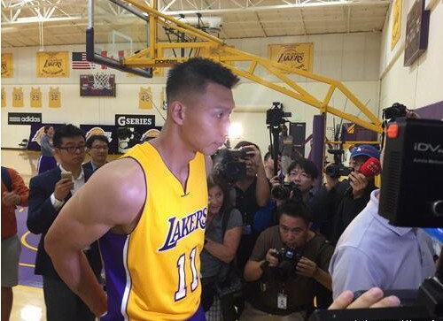 阿联11号球衣,阿联退役为啥是9号