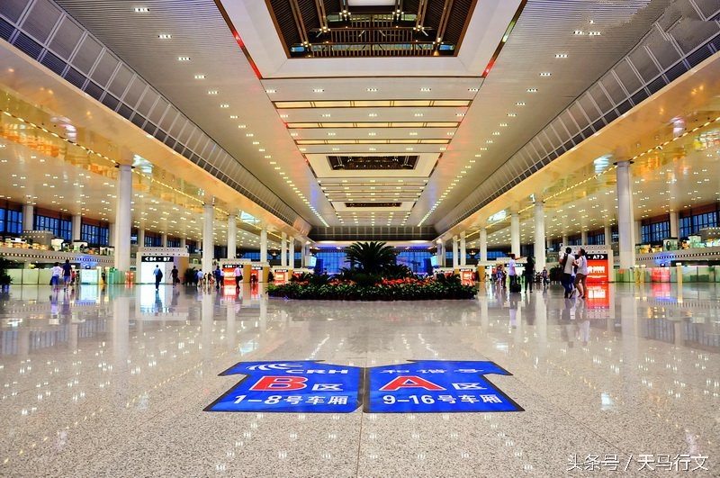 南京南站全亚洲最大的高铁站,亚洲第一大站南京南站图片