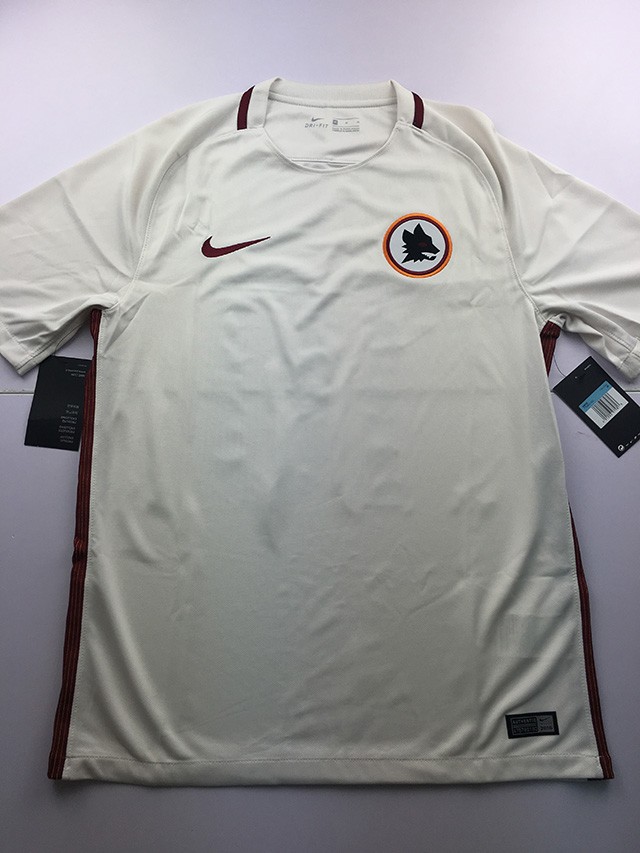 罗马队服托蒂,罗马球衣米兰