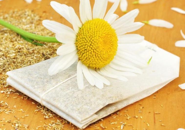 如何慢慢的让黑眼圈消失,4个简单方法轻松告别黑眼圈