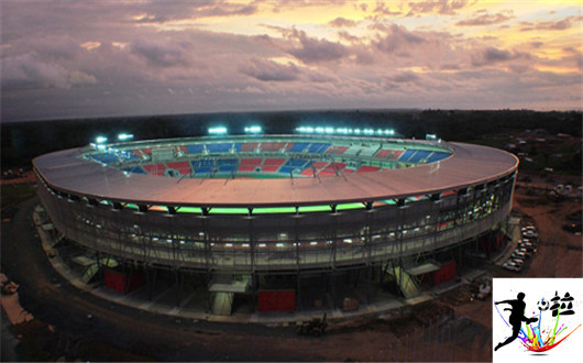 非洲足球场一览，看后很纳闷儿，人家怎么能出球星呢