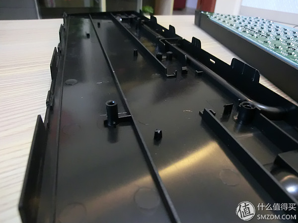 国产轴请继续努力！曜越TteSPORTS波塞冬ZRGB背光机械键盘评测