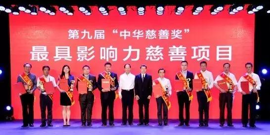 这是一个神奇的网站，将爱心装进篮子里！