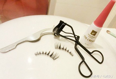 新手学化妆必备品和步骤,程十安推荐的新手化妆步骤