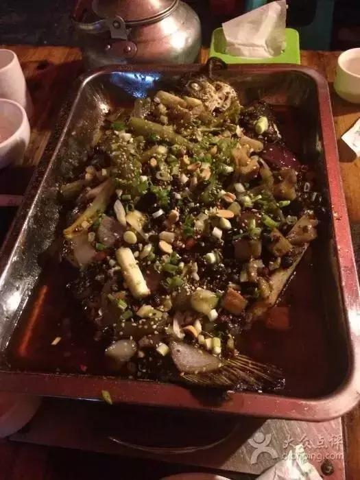 到万州吃烤鱼,重庆烤鱼正宗做法