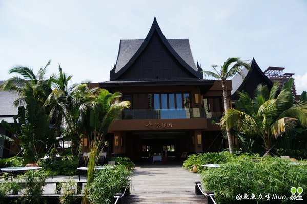 泡在三亚，一家度假酒店足以