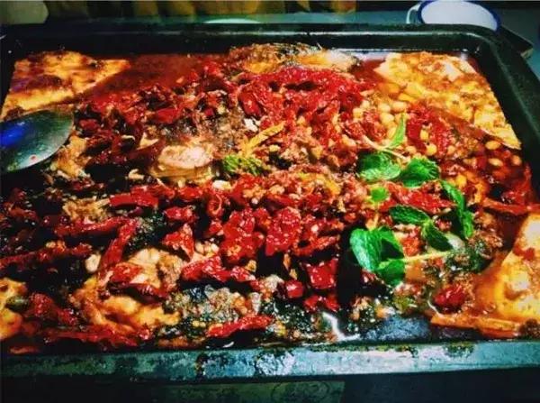 到万州吃烤鱼,重庆烤鱼正宗做法