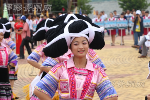 六枝牂牁江滑翔翼比赛,贵州六盘水国际滑翔伞