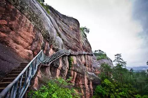 莫兰蒂台风席卷鼓浪屿视频,台风导致旅游取消如何处理