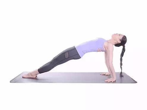 秋天干燥上火脸上长痘吃什么好,春季上火长痘怎么办