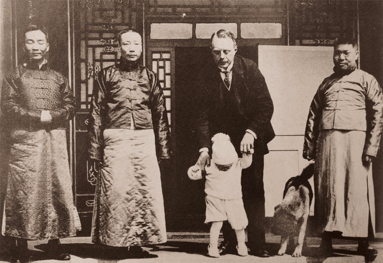 以9315万元刷新世界纪录的紫檀大柜，有你不知道的背后故事|退藏