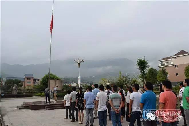 三明新闻速读：三明将乐县一女子因与古玩店店主有债务纠纷，*债讨**不成当街引燃液化气瓶相威胁