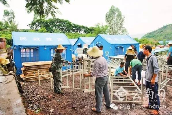 全省看雨模式开启今晨昆明堵出新境界吐槽归吐槽大家千万不要蹚水