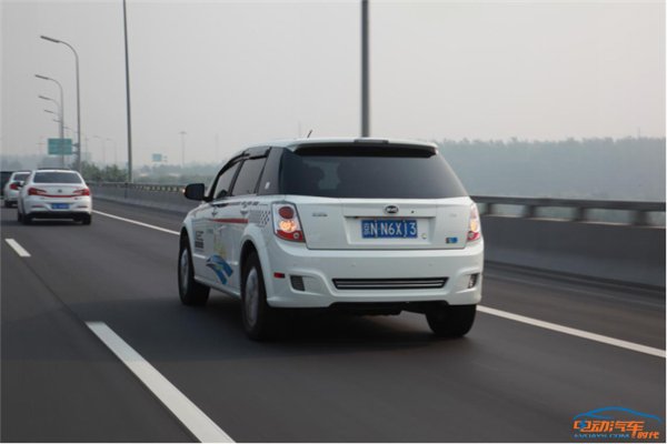 比亚迪汉ev标准续航豪华版试驾,比亚迪秦续航500公里试驾体验