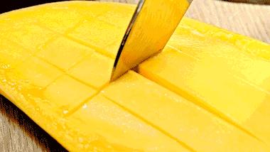 香蕉应该怎样剥,剥香蕉从哪里剥