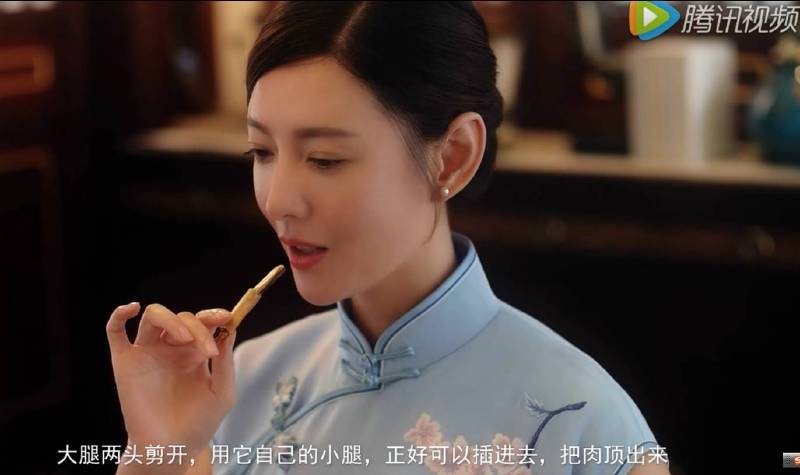 吃了一只大闸蟹的美女被新浪等各大媒体封为“螃蟹女神”