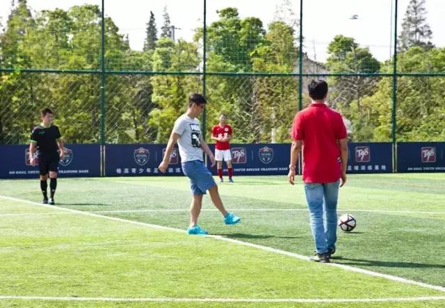 全国高校校友杯足球赛,深圳全国高校校友会足球比赛