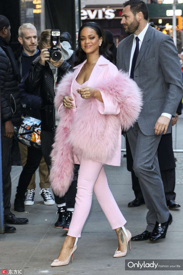 最会穿|90年代风靡全国的踩脚裤又流行回来了