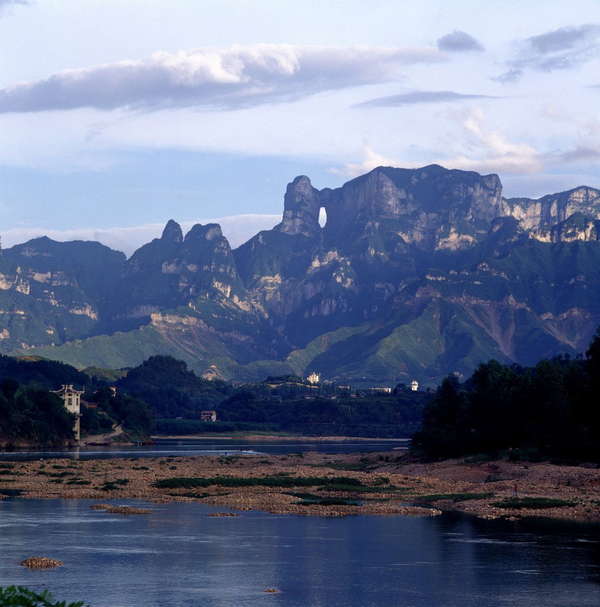 到底为何物——李时珍一生不得，而光绪皇帝亲口称赞？