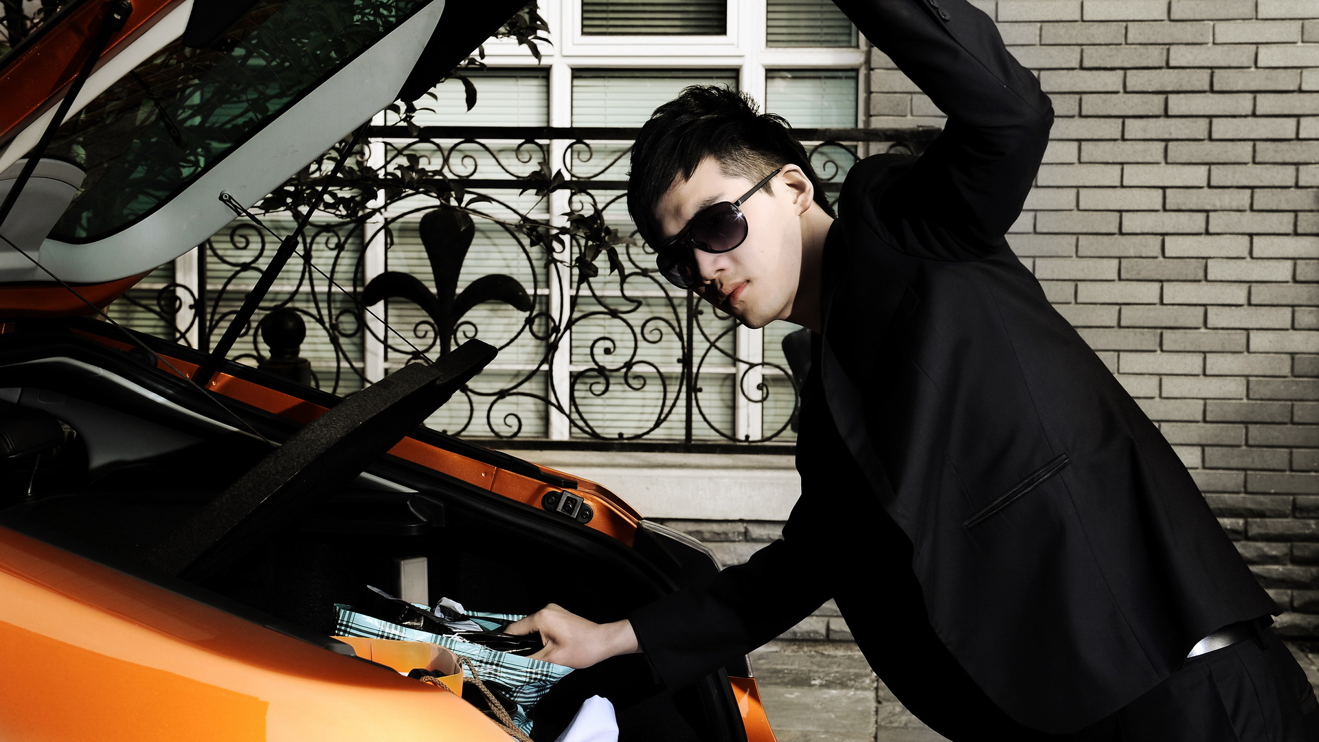 女友每月花男友十几万续集,女友每个月花费6000