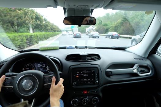 2023款jeep自由侠高性能版,海外试驾全新jeep自由侠